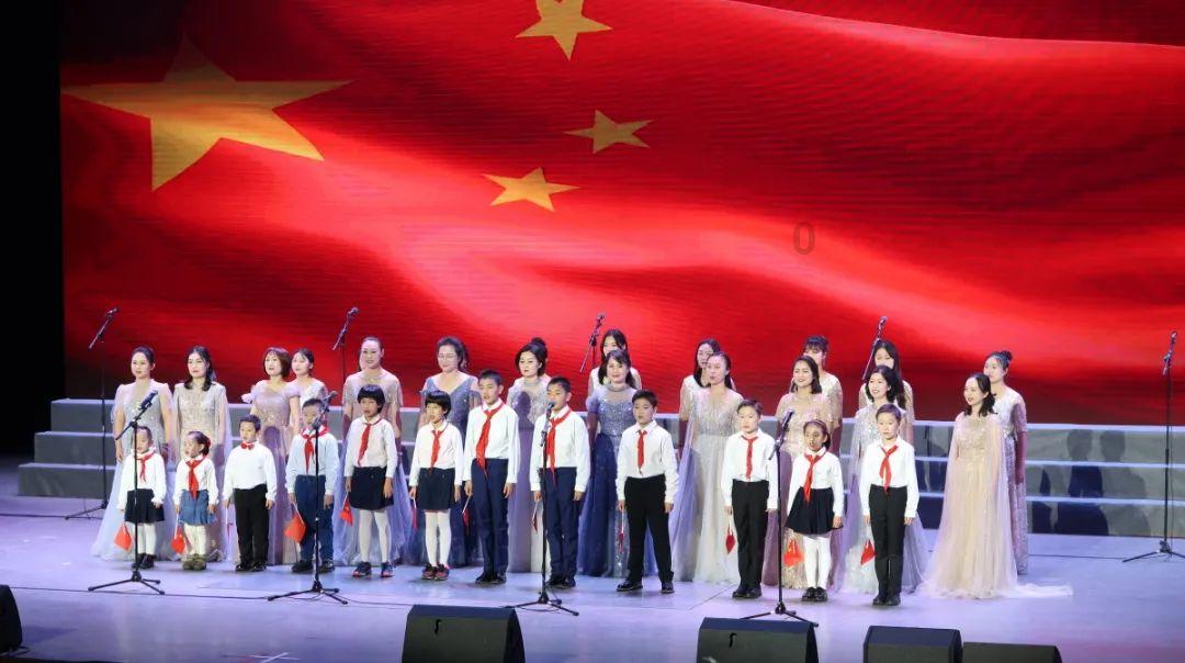 全国首张白芨收入保险保单在绵签发